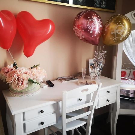 B&B A Due Passi Caserta Ngoại thất bức ảnh