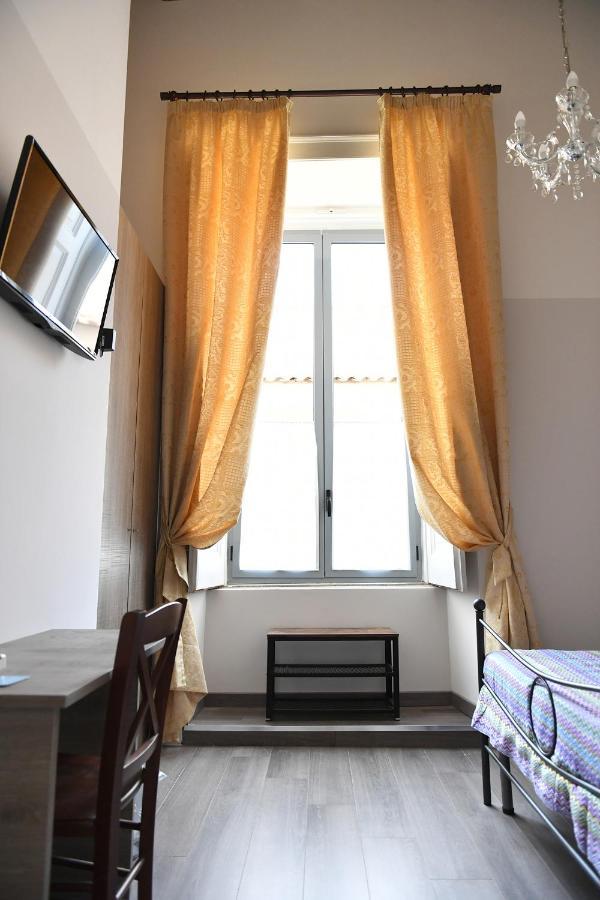 B&B A Due Passi Caserta Ngoại thất bức ảnh
