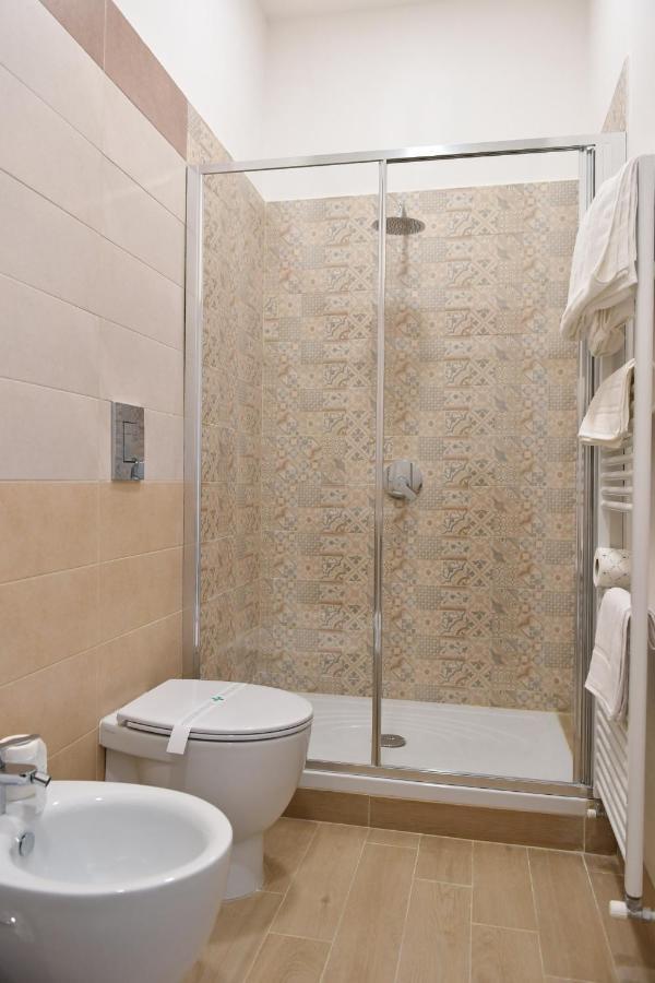 B&B A Due Passi Caserta Ngoại thất bức ảnh