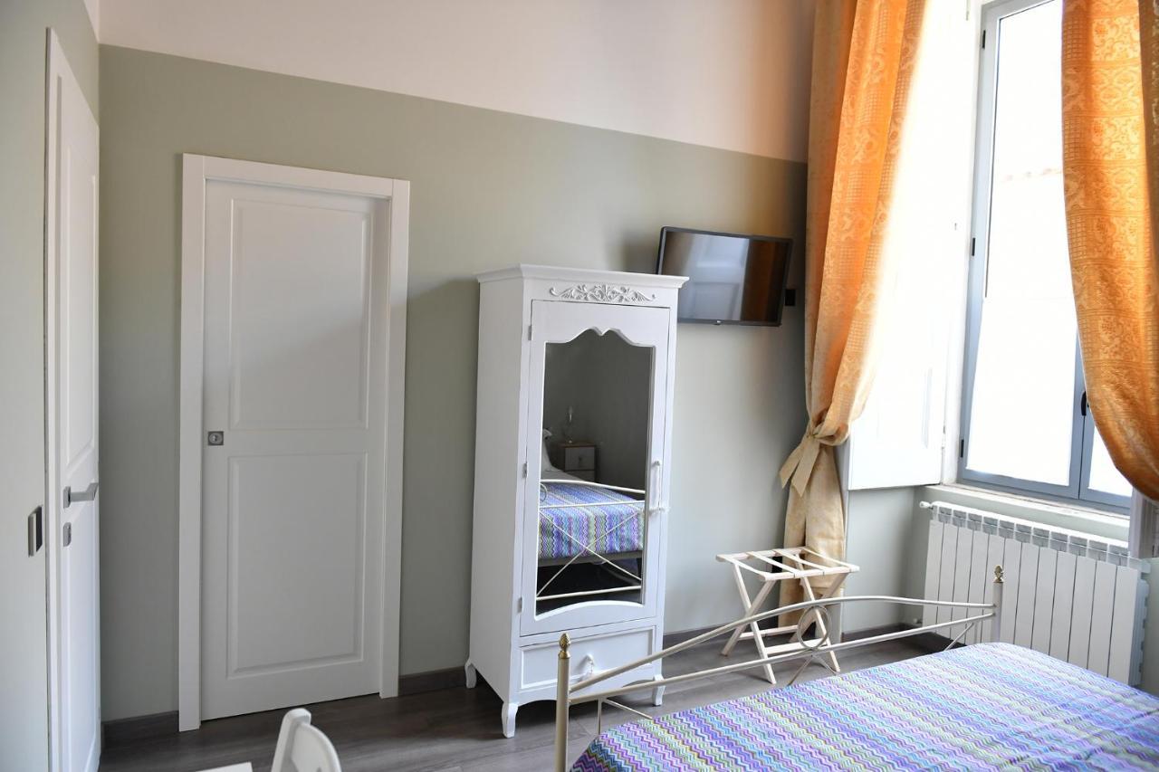 B&B A Due Passi Caserta Ngoại thất bức ảnh
