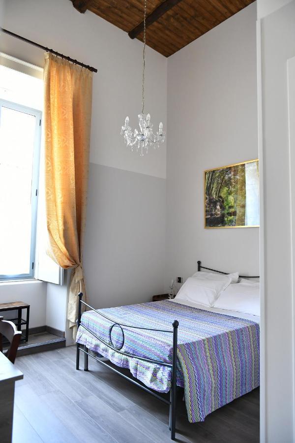 B&B A Due Passi Caserta Ngoại thất bức ảnh