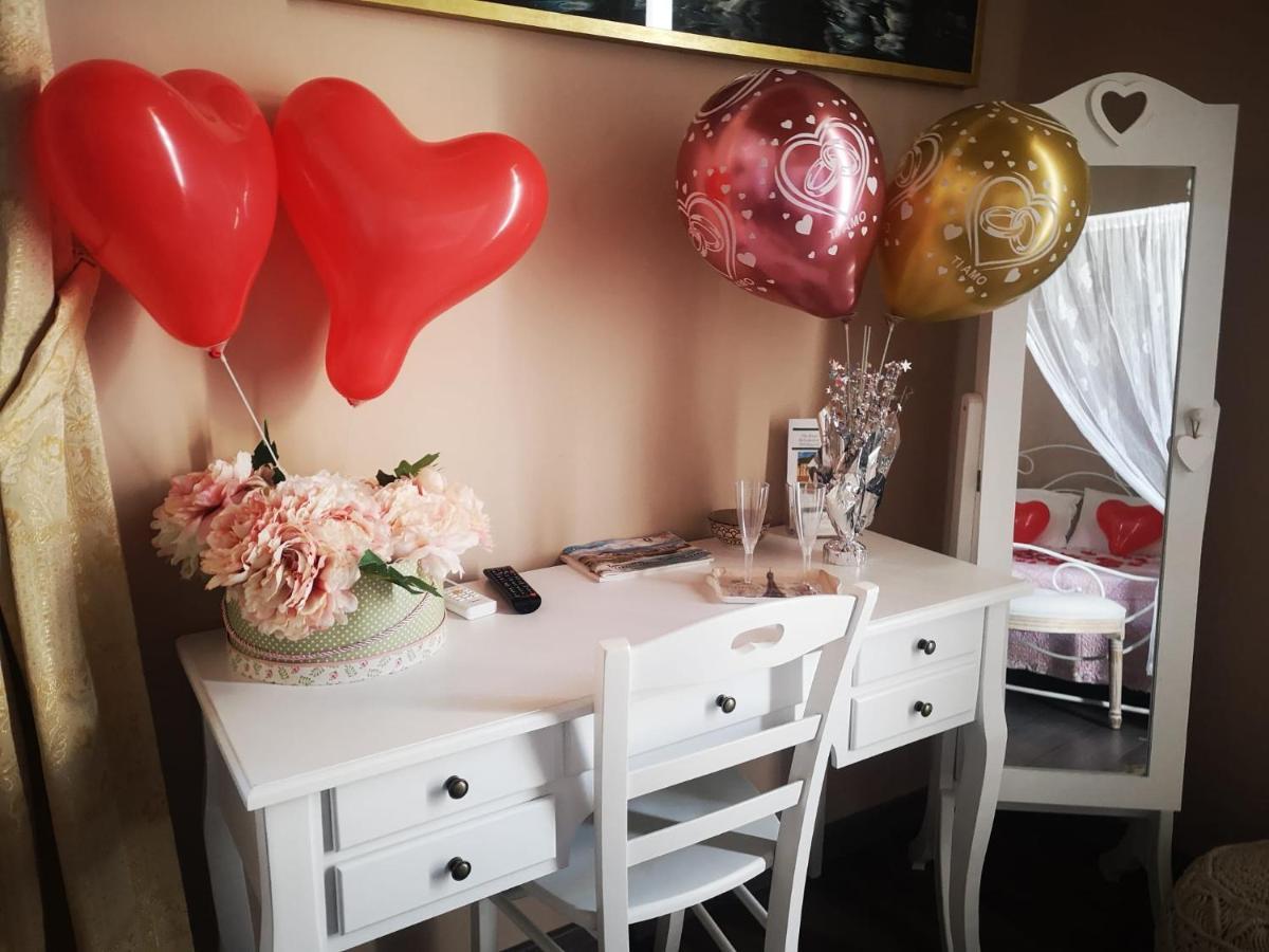 B&B A Due Passi Caserta Ngoại thất bức ảnh